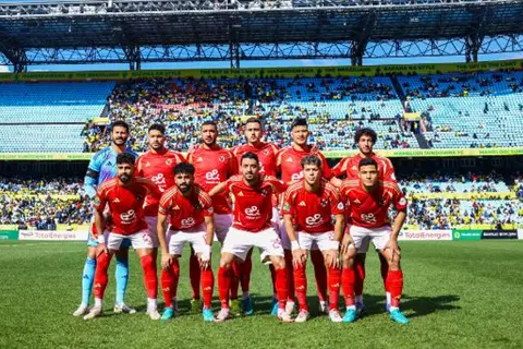 تواجد ثنائي الأهلي ولاعب من بيراميدز.. أكثر اللاعبين دقة في التمريرات بدوري الأبطال